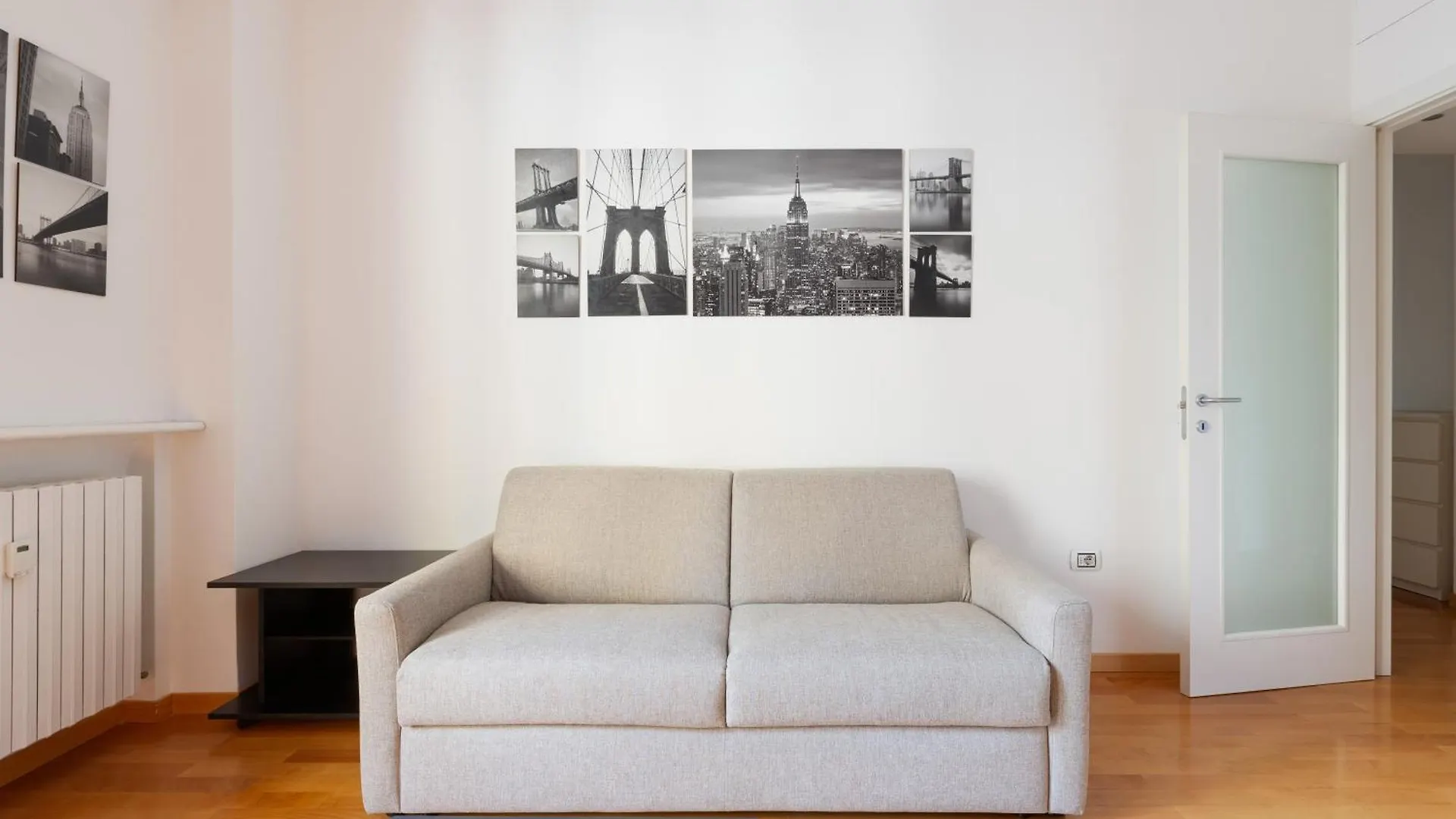 Irnerio- Washington Balcony Apartment Milan Italy